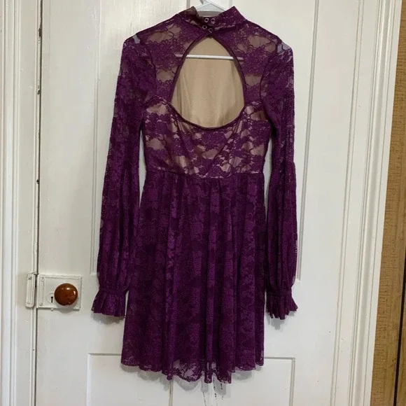 Weissman Long Sleeve Burgundy Lace Dance Costume size Medium - Picture 4 of 10